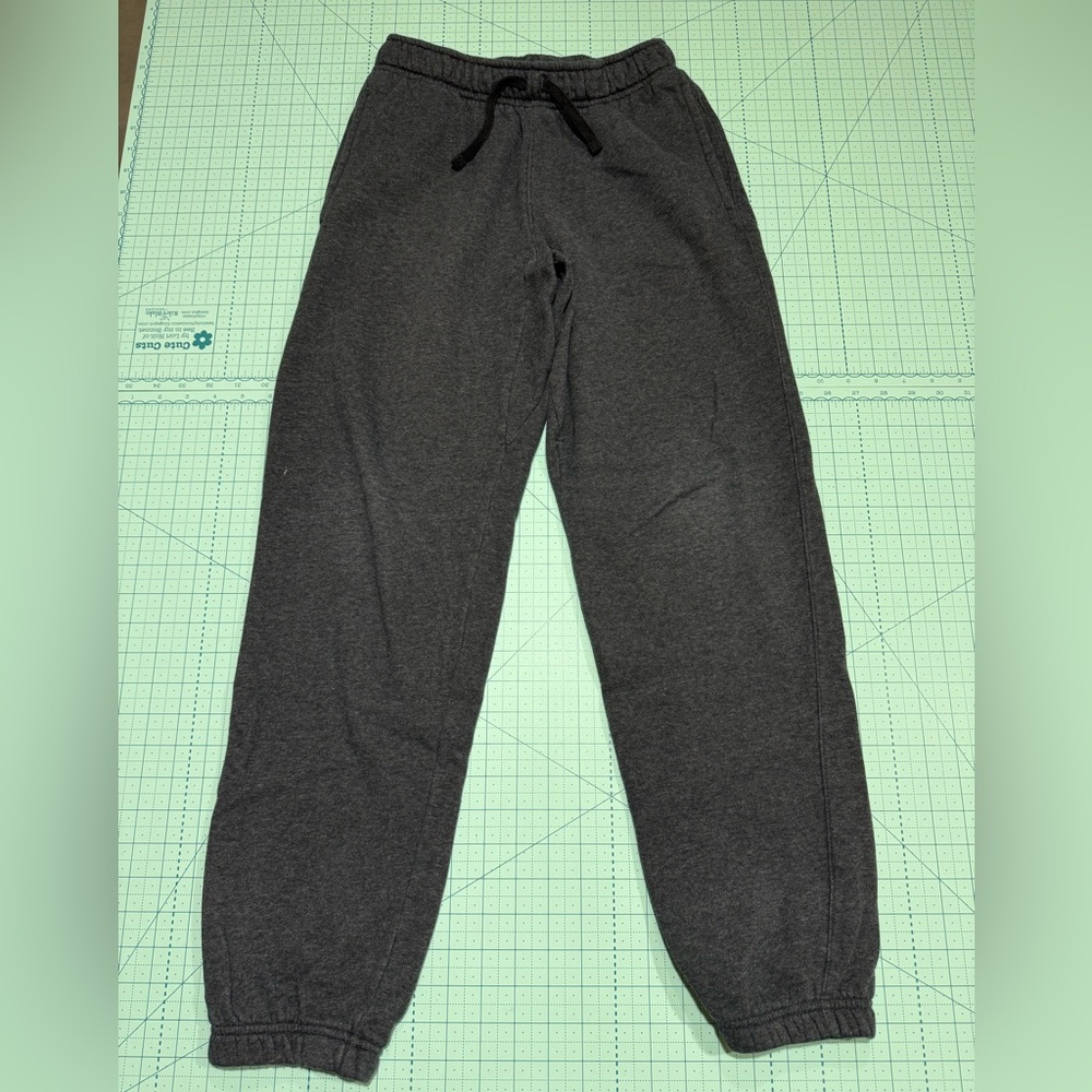 Boys Nike sweatpant black size XL